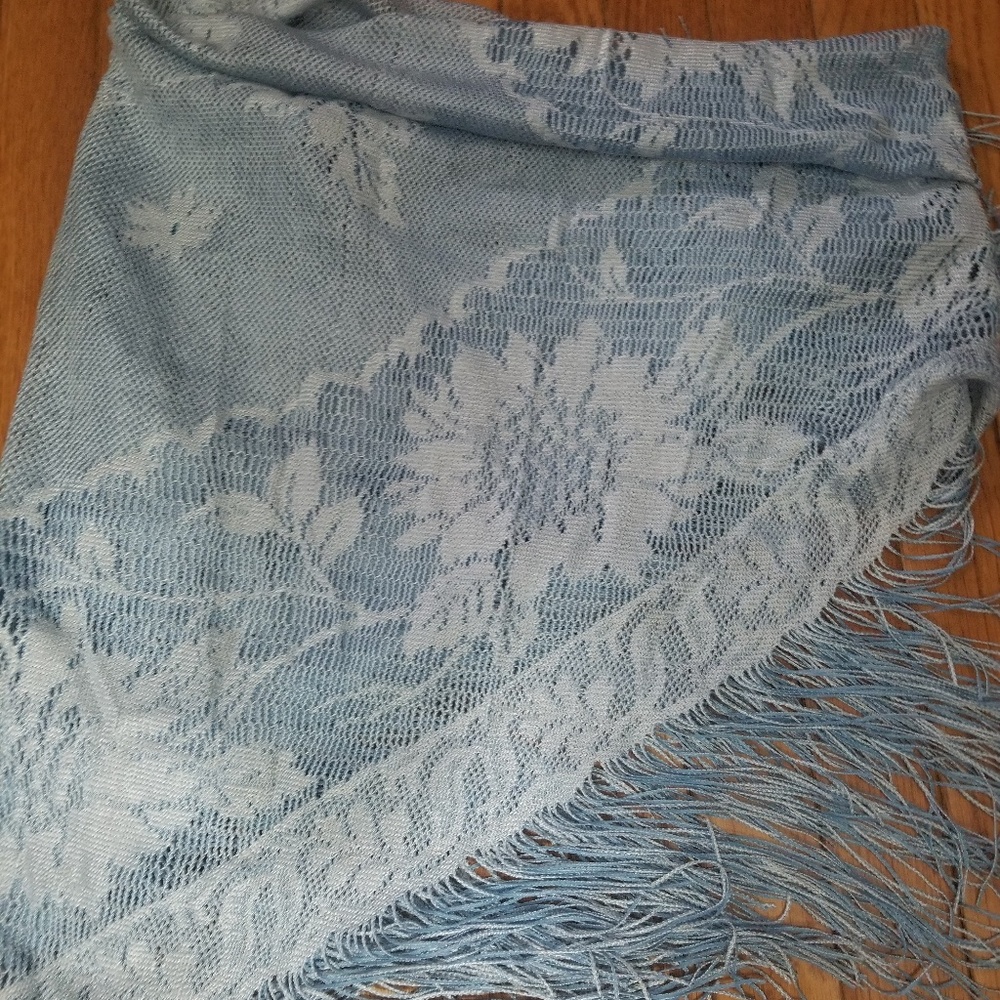 Delicate floral light blue shawl wrap - Picture 2 of 3